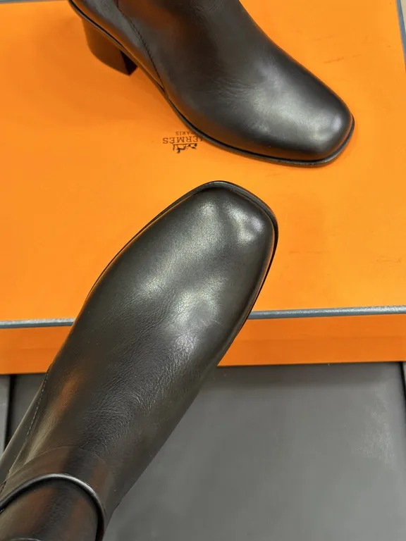 Hermes Shoe 